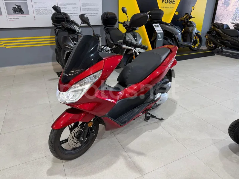 Honda PCX125 - Vista 3
