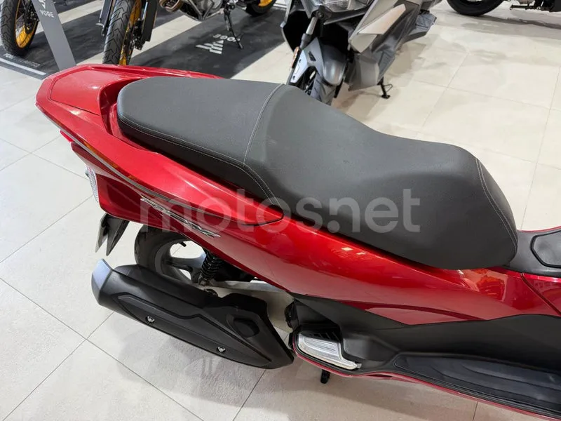 Honda PCX125 - Vista 7