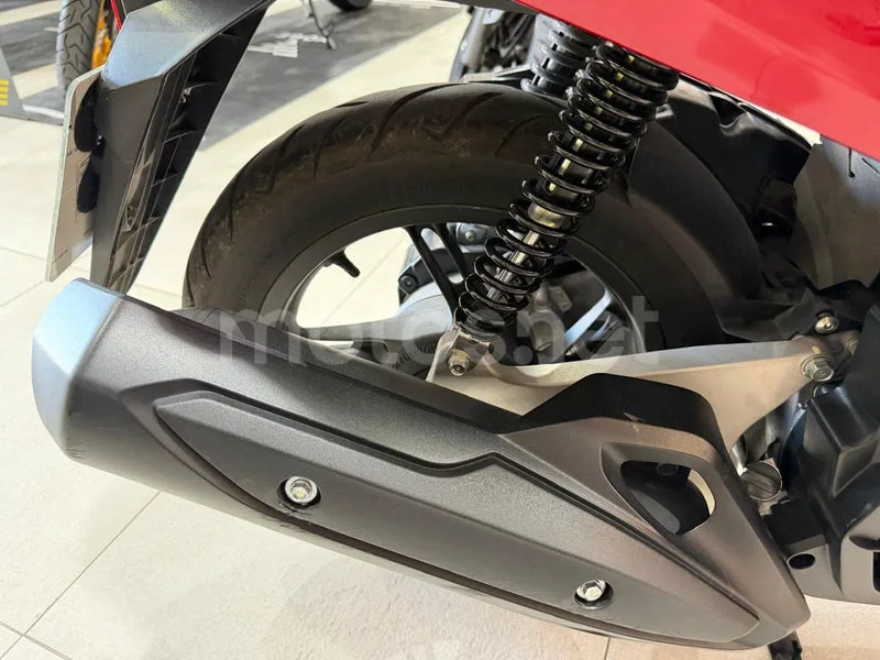 Honda PCX125 - Vista 9