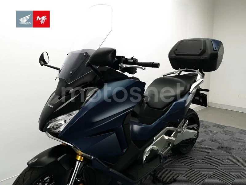 Honda Forza 750 - Vista 21