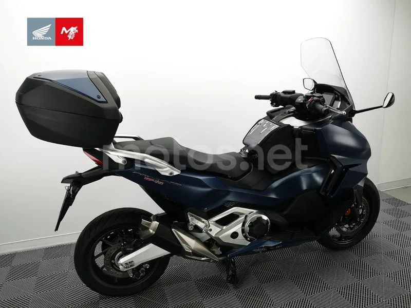 Honda Forza 750 - Vista 4