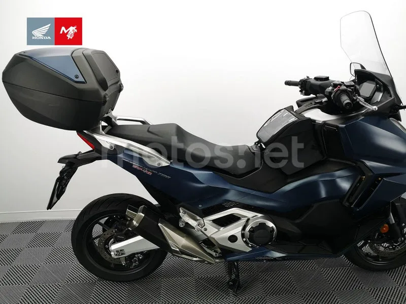 Honda Forza 750 - Vista 7
