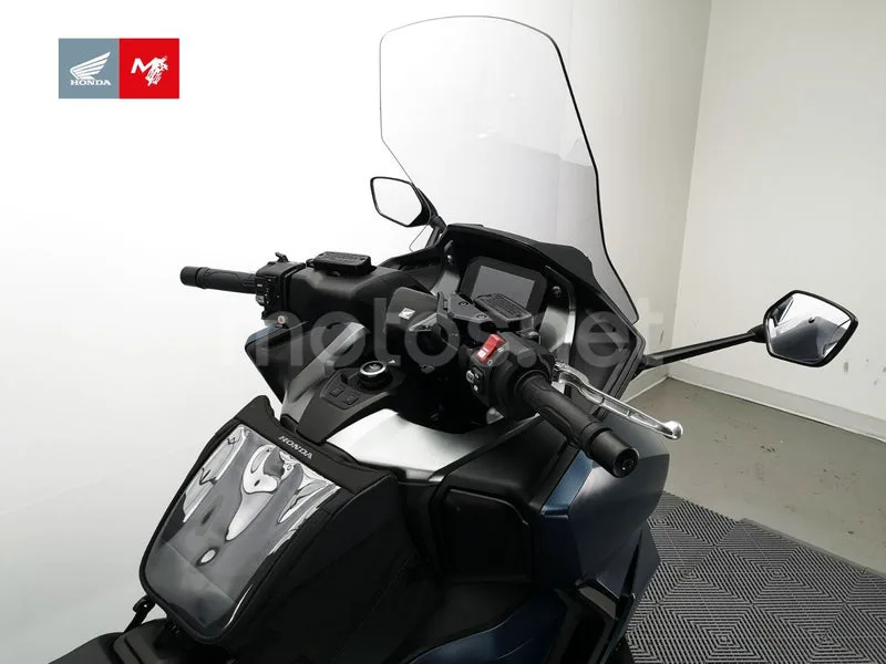 Honda Forza 750 - Vista 8