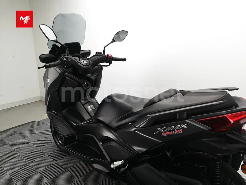 Yamaha XMAX 300 - Vista 18