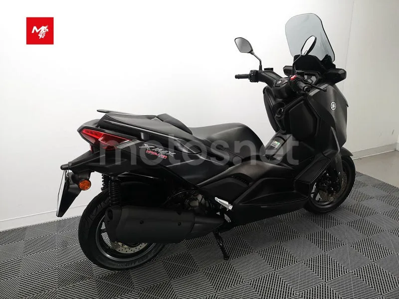 Yamaha XMAX 300 - Vista 4