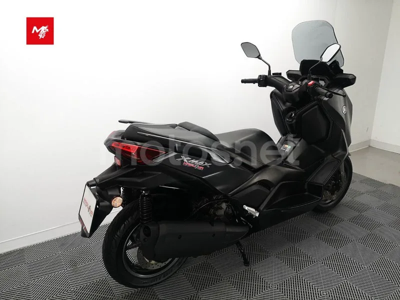 Yamaha XMAX 300 - Vista 5