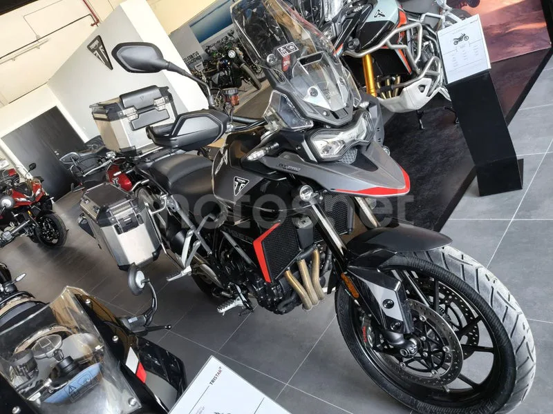 Triumph Tiger 900 - Vista 3