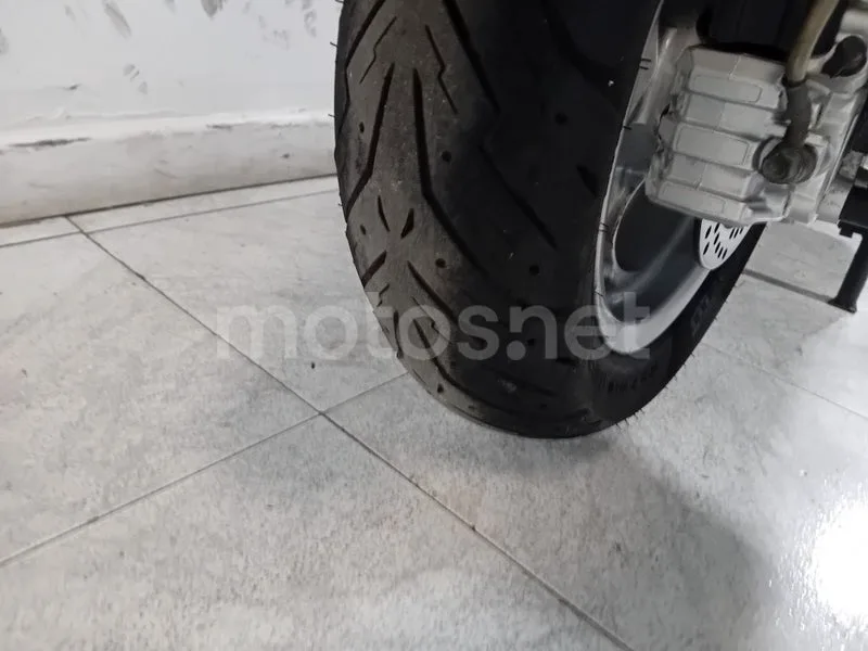 Kymco Grand Dink 125 - Vista 9
