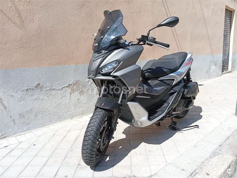 Aprilia SR GT 125 - Vista 5