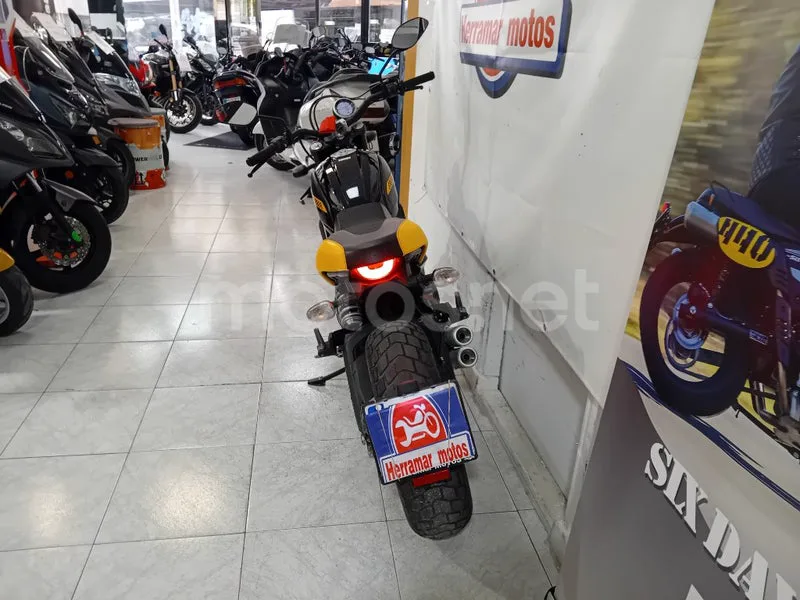 Ducati Scrambler - Vista 3