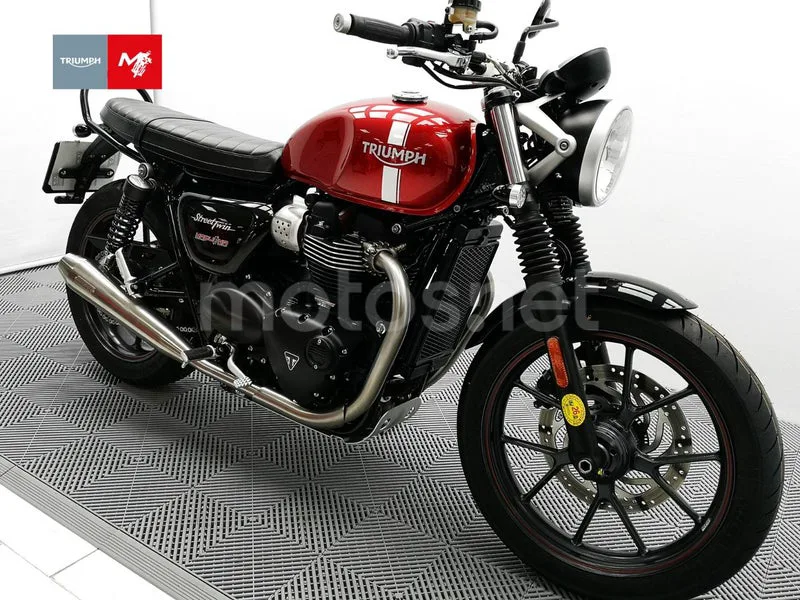 Triumph Street Twin 5699 € 2016 Barcelona - 2