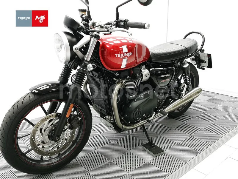 Triumph Street Twin - Vista 19