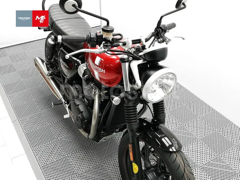Triumph Street Twin - Vista 3
