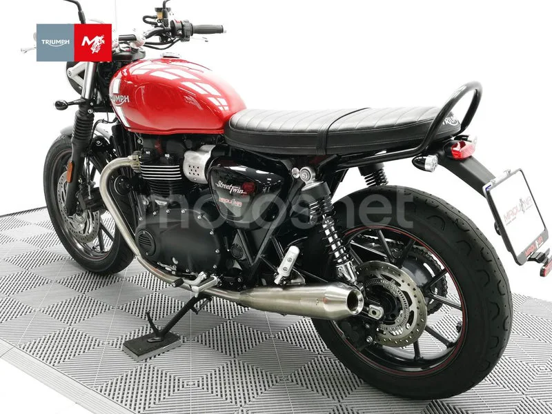 Triumph Street Twin - Vista 22