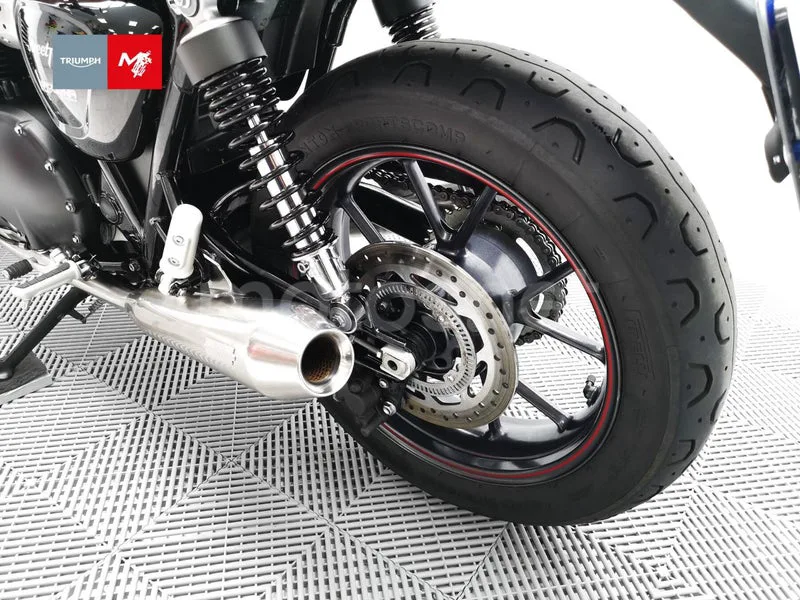 Triumph Street Twin - Vista 24