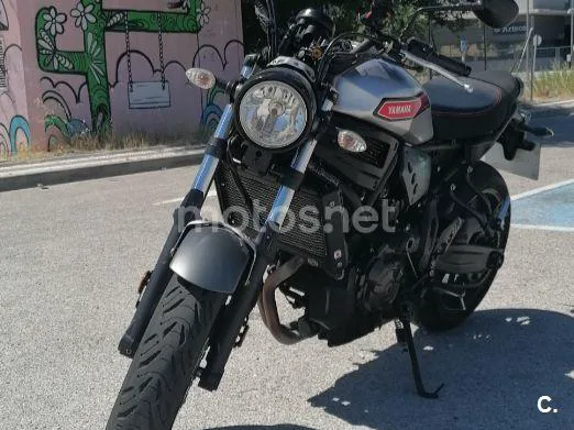Yamaha XSR700 - Vista 6
