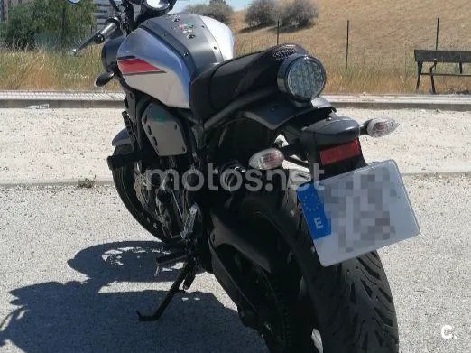 Yamaha XSR700 - Vista 9
