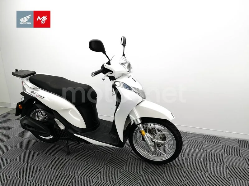 Honda SH125i 2690 € 2020 Barcelona - 1