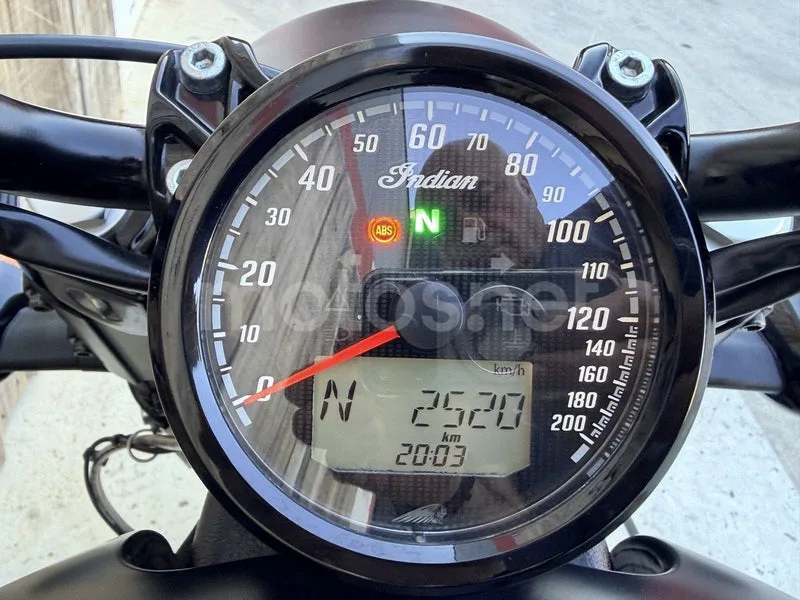 Indian Scout - Vista 19