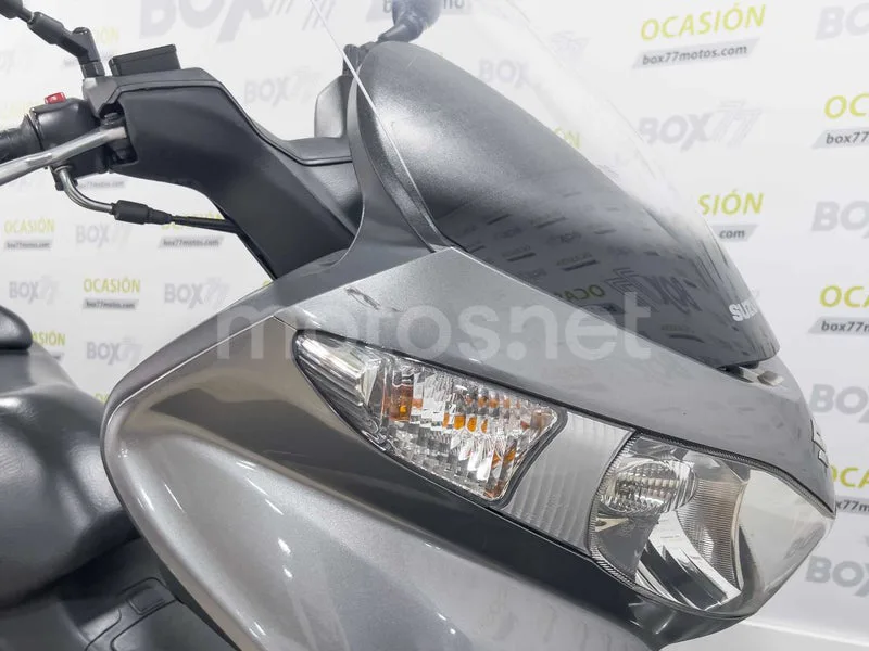 Suzuki Burgman 200 - Vista 12