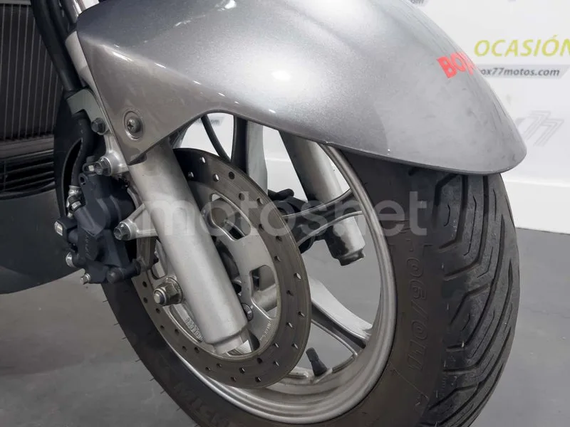 Suzuki Burgman 200 - Vista 13