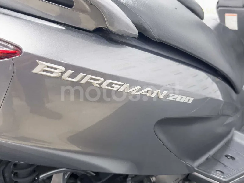 Suzuki Burgman 200 - Vista 15