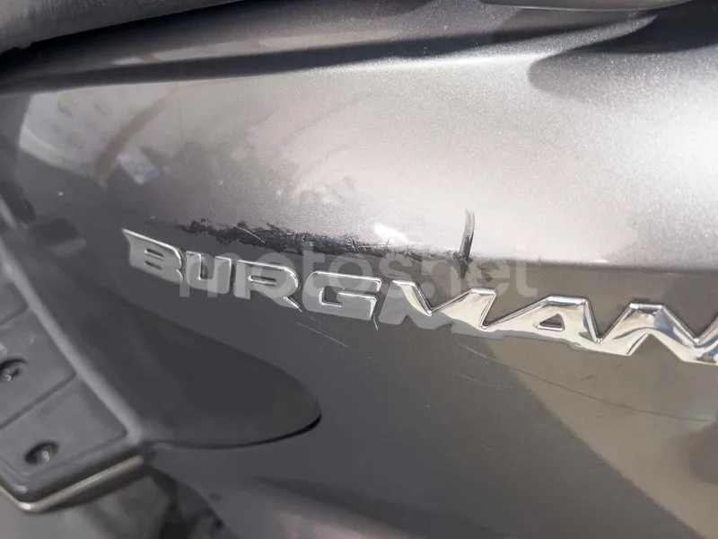 Suzuki Burgman 200 - Vista 23