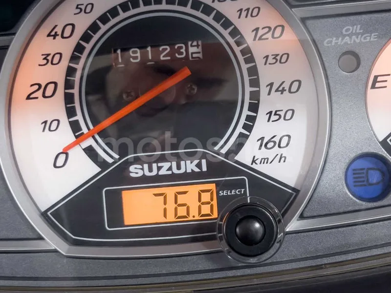 Suzuki Burgman 200 - Vista 7