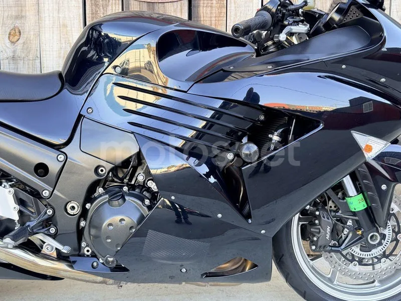 Kawasaki ZZR1400 - Vista 14