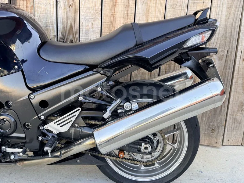 Kawasaki ZZR1400 - Vista 4