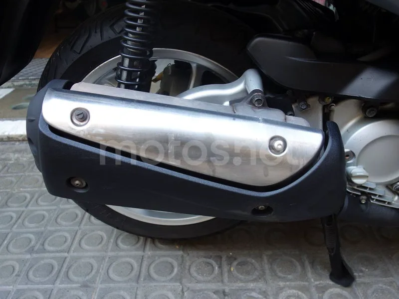 Honda SH300i - Vista 4