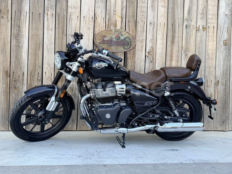 Royal Enfield Super Meteor 650 - Vista 10