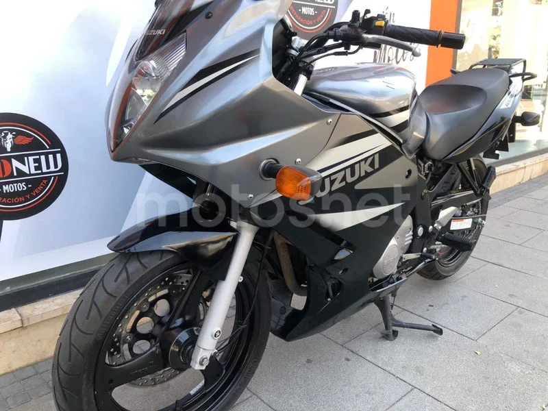 Suzuki GS500F - Vista 13