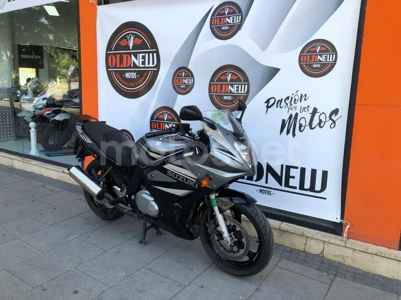 Suzuki GS500F - Vista 4