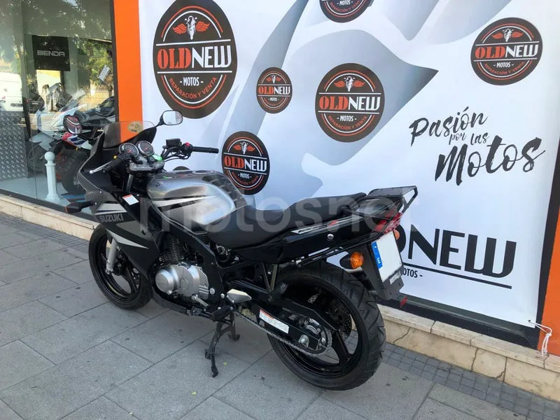Suzuki GS500F - Vista 9
