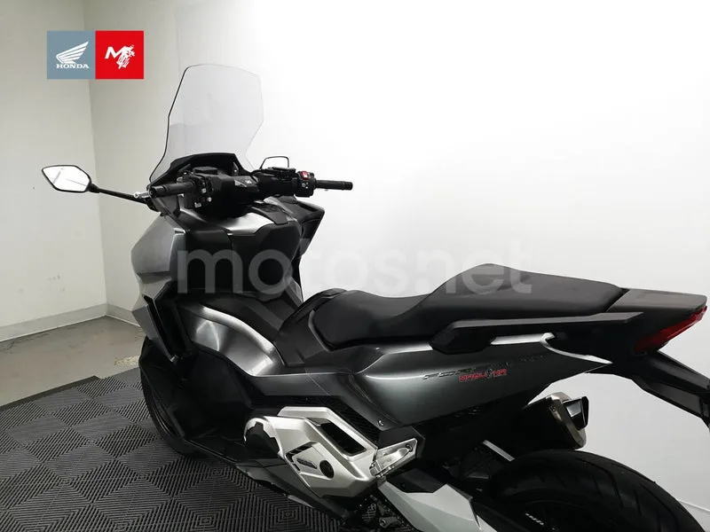 Honda Forza 750 - Vista 18