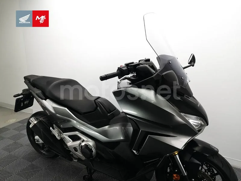 Honda Forza 750 - Vista 3