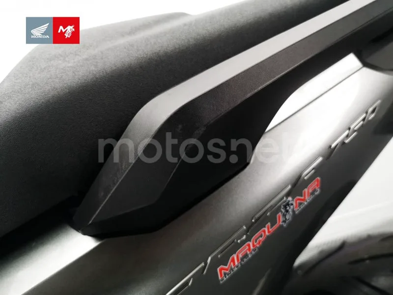 Honda Forza 750 - Vista 22