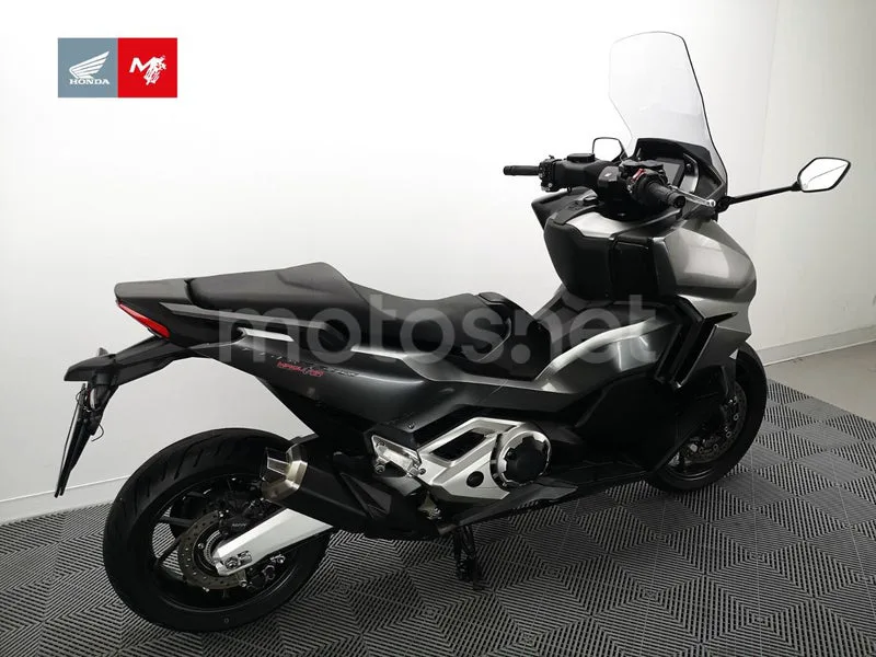 Honda Forza 750 - Vista 4