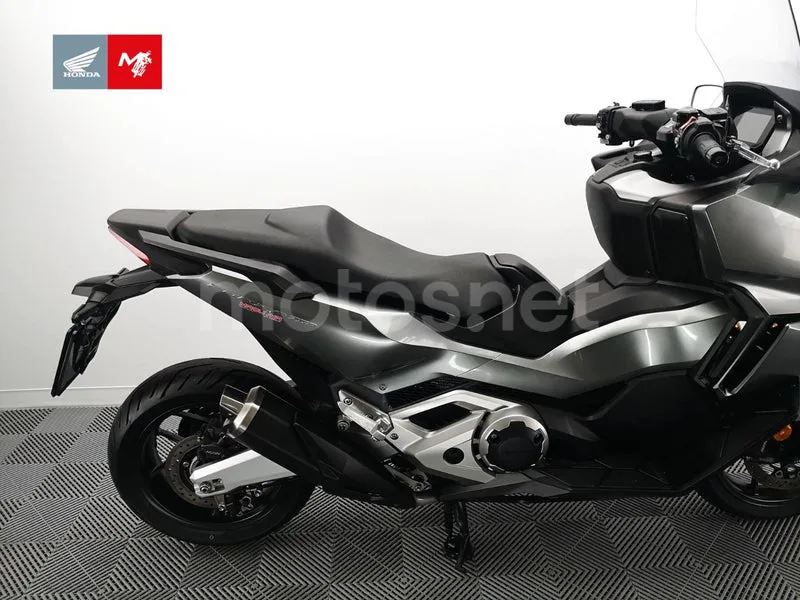 Honda Forza 750 - Vista 7