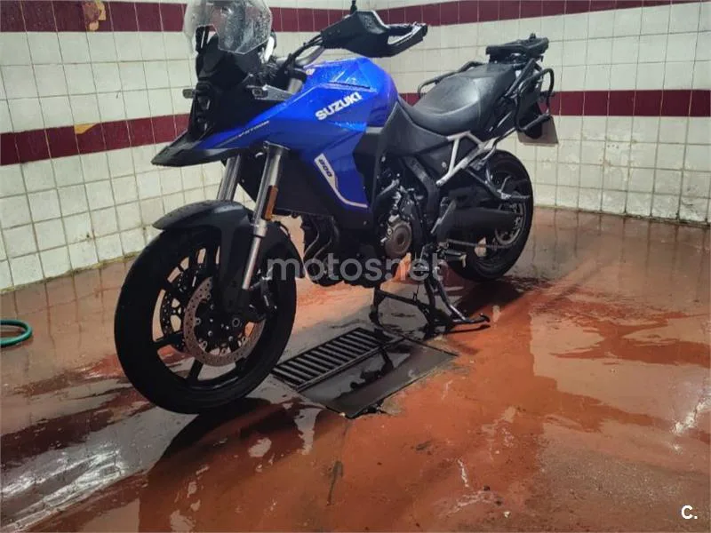 Suzuki V-Strom 800 - Vista 5
