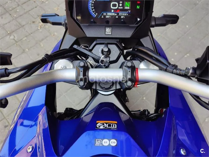 Suzuki V-Strom 800 - Vista 8