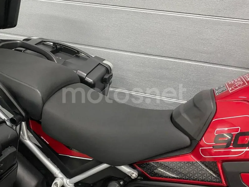 Triumph Tiger 900 - Vista 4