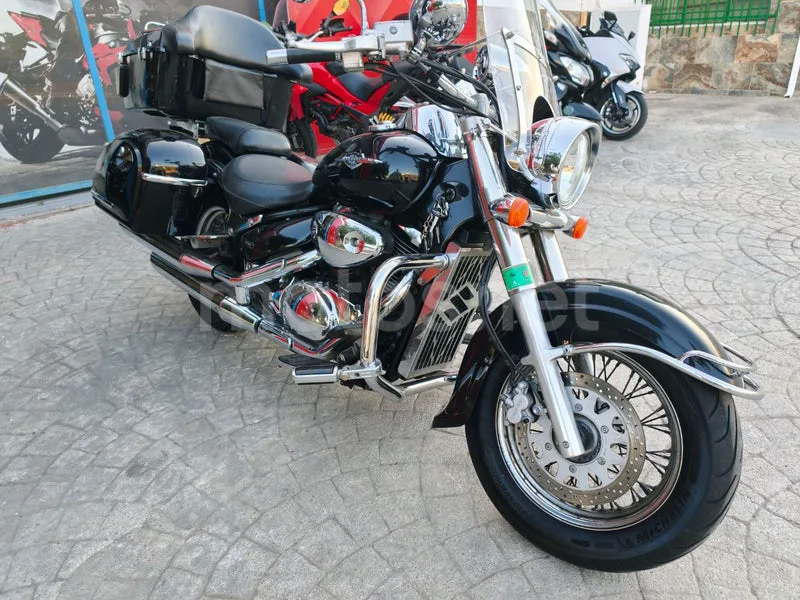 Suzuki Intruder C800 - Vista 12