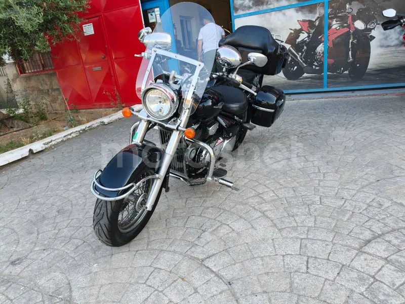 Suzuki Intruder C800 - Vista 22
