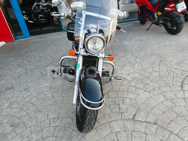 Suzuki Intruder C800 - Vista 23