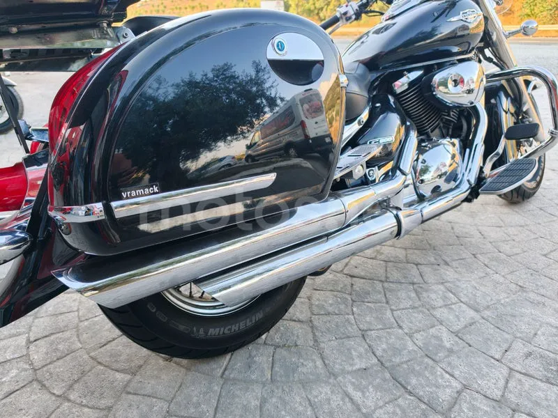 Suzuki Intruder C800 - Vista 24