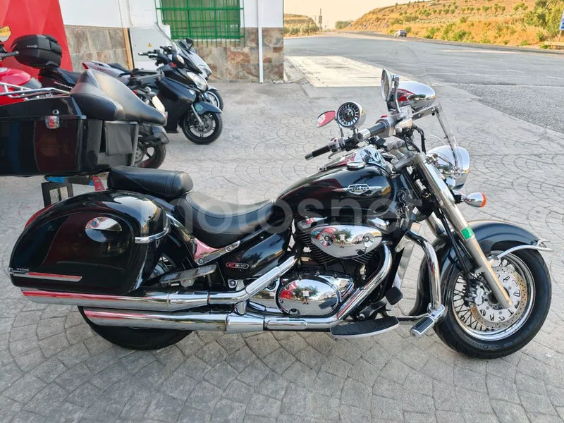 Suzuki Intruder C800 - Vista 26