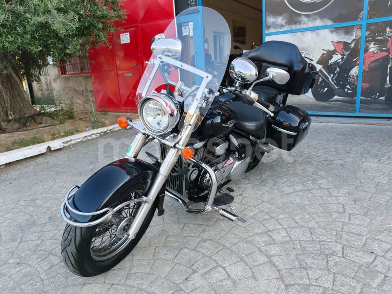 Suzuki Intruder C800 - Vista 10
