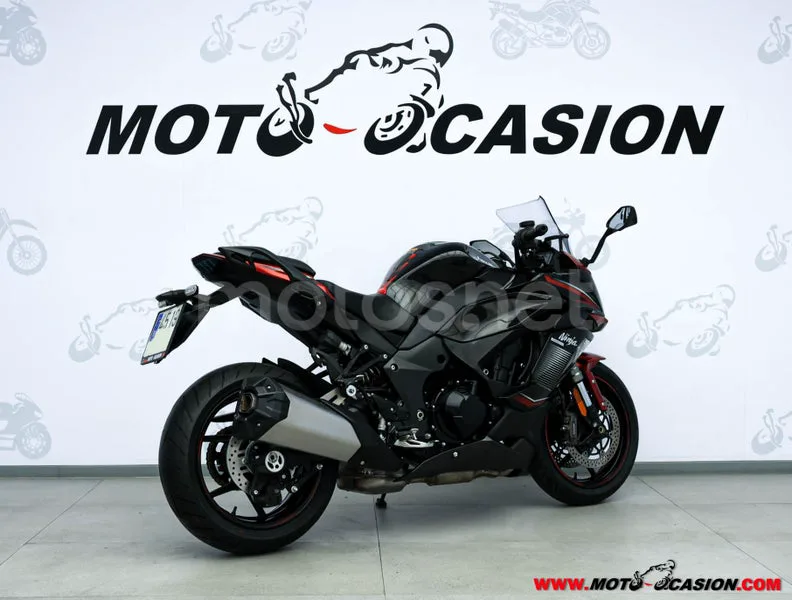 Kawasaki Ninja 1000SX - Vista 3